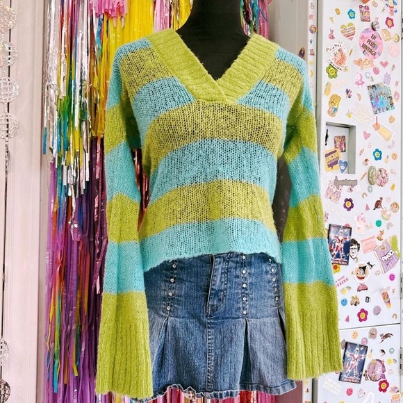 Sweaters - Vintage 90s y2k striped v neck knit long sleeve